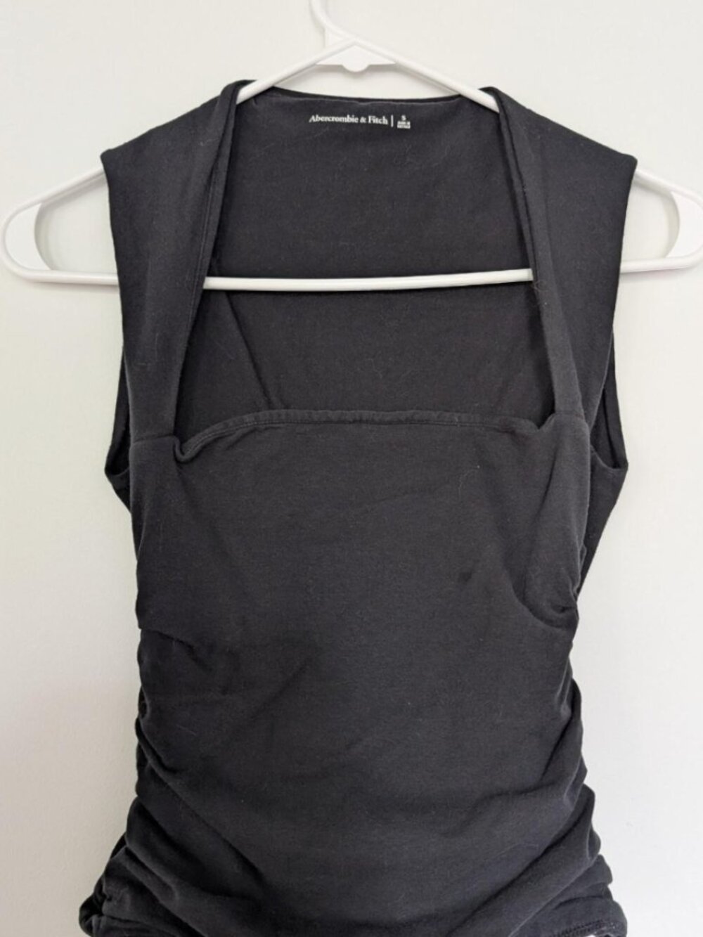 Abercrombie & Fitch Women's Slim-Fit Black Halter Top